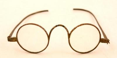Régi réz keretes szemüveg, egyik szára javítva,10x3 cm