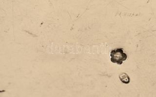 Ezüst (Ag.) mini tálca és kis tálka, jelzett, mesterjeggyel, d:9 és 11,5 cm, nettó: 136 g (együtt)