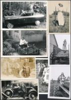 cca 1930-1960 17 db vegyes témájú fotó, közte autós, kiasutós, kukoricaszedés, városok, látványosságok, egy-két képeslappal, 13x9 cm