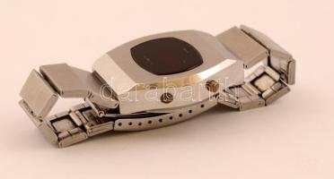 cca 1975 Korai piros LED-es kvarcóra márkajelzés nélkül, fém szíjjal  / Early LED quartz watch with ...