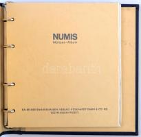 Használt "KA-BE NUMIS" érmeberakó album, jó állapotban, karton védőborítóval