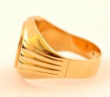 Arany pecsétgyűrű, 14K jelzett / Gold ring 14 C, size: 60; 5,9 g