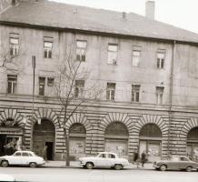 1966 Budapest, Várostörténeti tétel, 13 különféle épület szabadon felhasználható negatívja, az épüle...