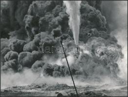 cca 1965 Gázkitörés, vintage fotó, 18x24 cm
