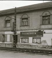 1973 Budapest, a SZIGETHY mozi külső-belső felvételei, 8 db szabadon felhasználható negatív, 6x7 cm