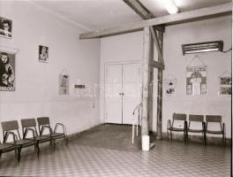 1973 Budapest, a SZIGETHY mozi külső-belső felvételei, 8 db szabadon felhasználható negatív, 6x7 cm