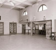 1973 Budapest, a PETŐFI mozi külső-belső felvételei, 5 db szabadon felhasználható negatív, 6x7 cm