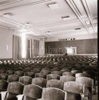 1973 Budapest, az ÓBUDA mozi külső-belső felvételei, 4 db szabadon felhasználható negatív, 6x7 cm