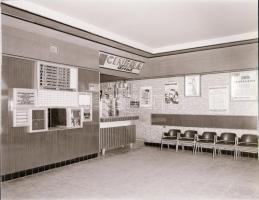 1973 Budapest, az ADY mozi külső-belső felvételei, 5 db szabadon felhasználható negatív, 6x7 cm