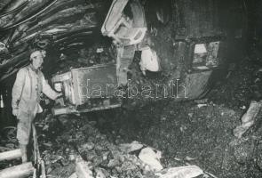 cca 1985 Lyukóbánya, szénfejtés, vintage fotó, 16,5x24,5 cm