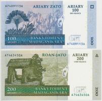 Madagaszkár 2004. 100A + 200A T:I Madagascar 2004. 100 Ariary + 200 Ariary C:UNC Krause 86, 87