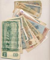30db-os vegyes külföldi bankjegy tétel, közte Csehszlovákia, Jugoszlávia, Románia, Szovjetunó T:III,...