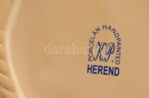Herend jelzéssel áttört kosár, matricás, jelzett, hibátlan, 11×9 cm