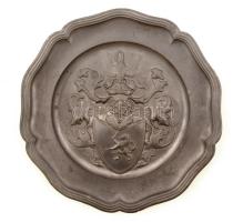 Ón falitányér, hajós címerrel, jelzett, d:23 cm