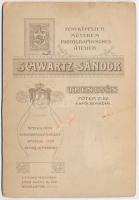 cca 1900 Fiatal katona műtermi fotója, Schwartz Sándor trencséni műterméből, 16x11 cm