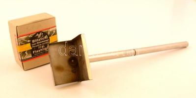 AGFA magnéziumporos villanófény óraművel,  vegyszerkészlettel