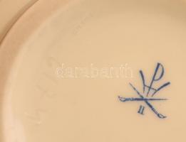 Herendi virág mintás bonbonier, kézzel festett, jelzett, apró lepattanással, d:12 cm