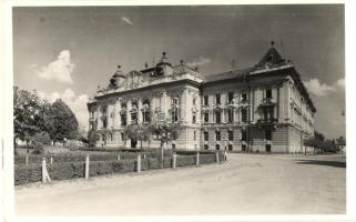 Rimaszombat, Rimavska Sobota; Gömör Kishont Vármegyeház / county hall