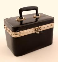 Régi retikül, műbőr-fém, 25×15 cm, m:21 cm