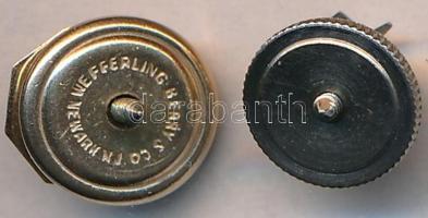 DN 2db modern szabadkőműves jelvény csavaros hátlappal T:1-
ND 2pcs of modern Freemason badges with...