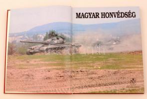 Jordán Gusztáv (szerk.): Magyar Honvédség. Budapest, 1993, Zrínyi Kiadó. Kiadói egészvászon kötés. R...