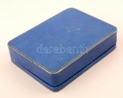 Gránátköves ékszer szett (nyaklánc, karkötő, stb.), régi dobozban, jó állapotban