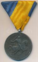 1941. "Délvidéki Emlékérem" cink emlékérem mellszalaggal. Szign.: BERÁN L. T:1-,2  Hungary 1941. "Commemorative Medal for the Return of Southern Hungary" zinc medal ribbon. Sign.:BERÁN L. C:AU,XF  NMK 429.