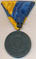 1941. "Délvidéki Emlékérem" cink emlékérem mellszalaggal. Szign.: BERÁN L. T:1-,2 
Hungar...