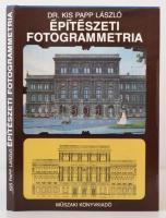 Kis Papp László: Építészeti fotogrammetria. Bp., 1981, Műszaki Könyvkiadó. Vászonkötésben, papír védőborítóval, jó állapotban.