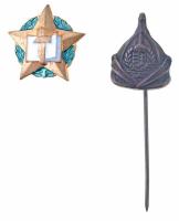 DN "MÉMOSZ (Magyarországi Építőipari Munkások Országos Szövetsége) zománcozott fém gomblyukjelvény (12x18mm) + DN "KPVDSZ" zománcozott fém kitűző (13mm)  + ~1970-1980. "Kiváló Újító" fém jelvény miniatűr (~18mm) + DN "Zrínyi-sisakos" rendőr kitűző (14x18mm) T:2