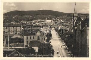 Pécs, látkép a pályaudvar felől