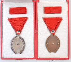 1964. "Munka Érdemrend" bronz fokozata, zománcozott Br kitüntetés mellszalagon, miniatűrre...