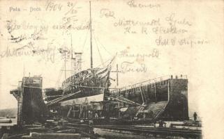 1904 Pola, osztrák-magyar védett cirkáló szárazdokkban / Austro-Hungarian Navy cruiser in dock