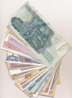 Vegyes 33db-os bankjegy tétel, közte argentin, kambodzsai, suriname-i és vietnami bankjegyek is T:I-...