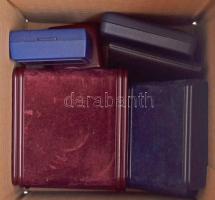 31db-os vegyes emlékérem tétel, többsége magyar, közte Csúcs Viktória (1934-1993) / KD 1972. "M...