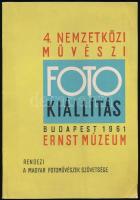 4. Nemzetközi Művészi Fotokiállítás. Budapest, 1961, Magyar Fotoművészek Szövetsége. Kiadói papírkötésben.
