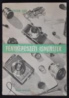 Sevcsik Jenő: Fényképészeti ismeretek. Bp., 1956, Műszaki Könyvkiadó. Papírkötésben, jó állapotban.