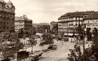 Budapest VIII. Kálvin tér, Nemzeti Múzeum, villamos, gyógyszertár, Fősör Maláta Pezsgő