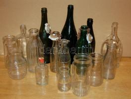 16db régi üveg, benne többek között "Haggenmacher" sörösüveg, csatosüvegek, Hangya pálinkásüveg (1938, sérült), régi mustárosüvegek