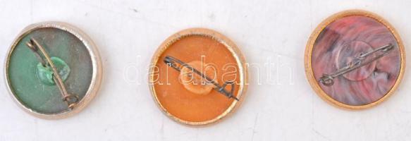 Szovjetunió DN "Gagarin" 2db fém jelvény fotóval + Szovjet asztronauta fotója jelvényen T:...