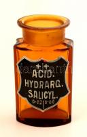 3 db gyógyszeres üvegcse, az egyik csorbákkal, különböző méretben