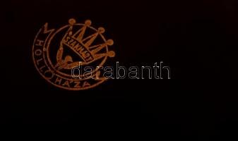 Szakmáry Hollóháza kék asztali dísztál, matricás,  jelzett, kopásnyomokkal, lepattanásokkal, d: 30 c...