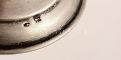 Kétrétegű metszett, hámozott kristályváza, ezüst talppal, jelzett, apró csorbával, jelzett, m: 22 cm