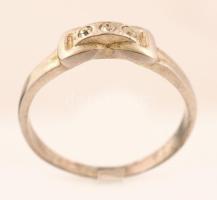 Ezüst(Ag) gyűrű apró kövekkel, jelzett, méret: 59, bruttó: 2,8 g