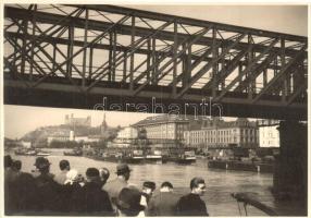 Pozsony, Pressburg, Bratislava; két db fotóképeslap hajóról, vár, uszályok / 2 photo postcards, view from on board, castle, barges