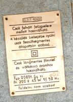 Elzett fém diavetítő, 3 db. diafilmmel (Csipkerózsika, Szeleburdi Róka Rudi, Mérges Mackó Póruljár),...