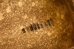 cca 1900 Zsolnay szecessziós kályhacsempe, jelzett, hibátlan, benyomott körpecsétes 23×23 cm, m: 5 c...