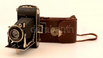 ZEH Primus kamera, Schneider Compur 1:4,5 F=10,5 cm objektívvel bőr tokkal, jó állapotban / In leather case, in good condition