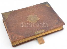 cca 1860-1880 A pécsújfalusi Péchy-család és atyafiságának fotóalbuma, alapvetően jó állapotú kemény...