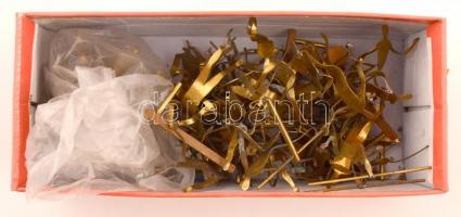 Sportolók, réz lapból  készült figurák, 66 db, m: 8 cm